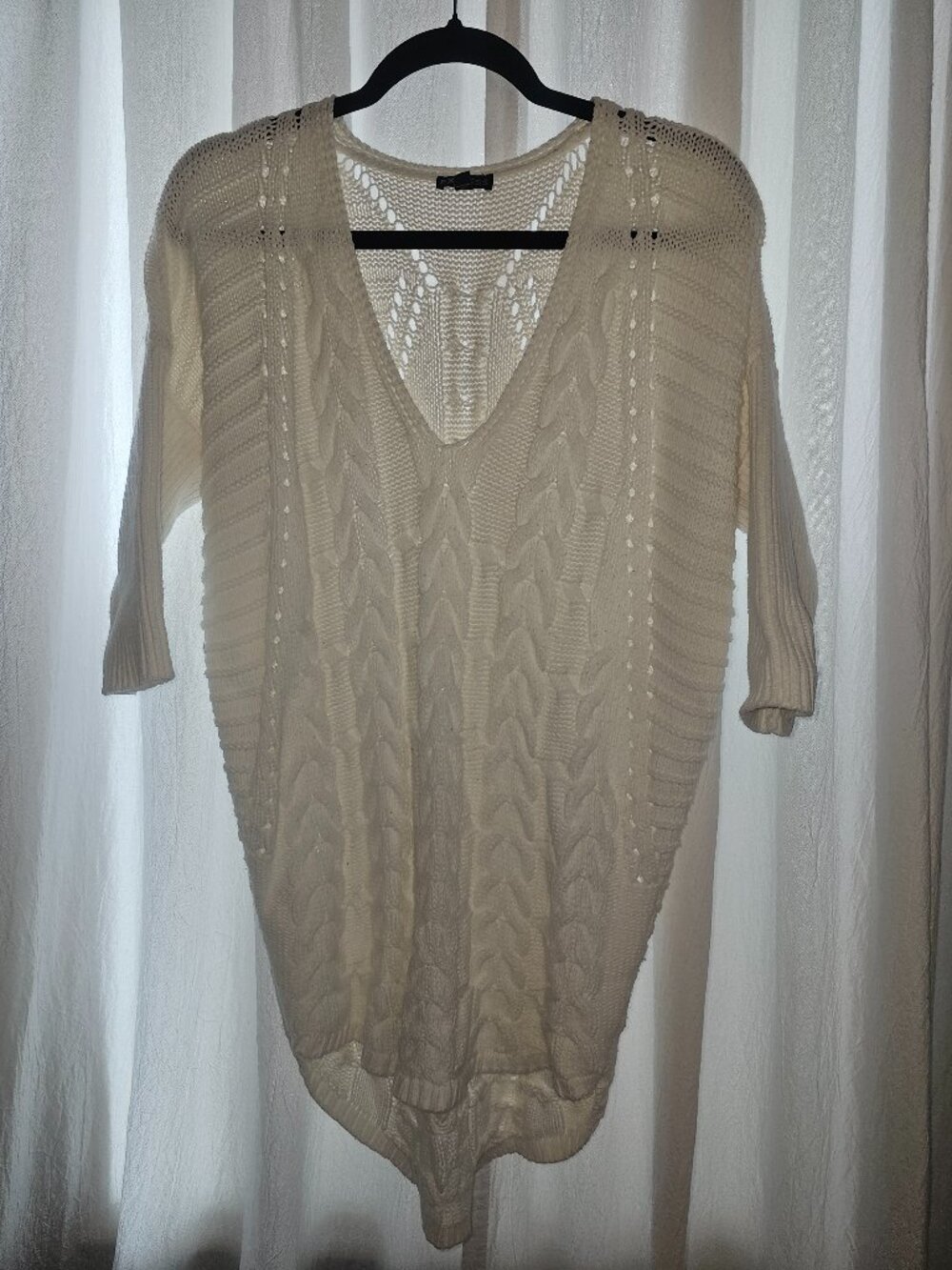 Express Small 3/4 sleeves White v-neck sweater